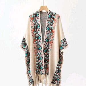 SHEIN Cream Geometric Pattern Poncho